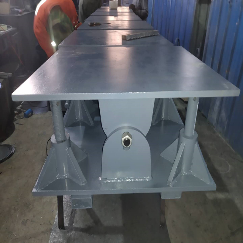  T梁臺座調(diào)坡器/預制梁調(diào)坡器/箱梁調(diào)平裝置 